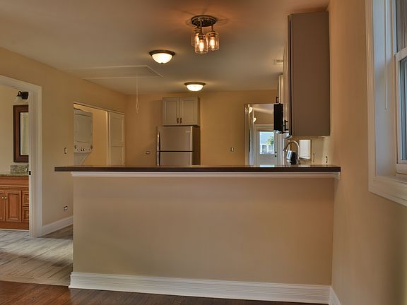 4th image of 5328 W Leland Ave #3