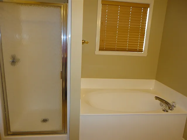 11447 Drabble Ln — Photo 10