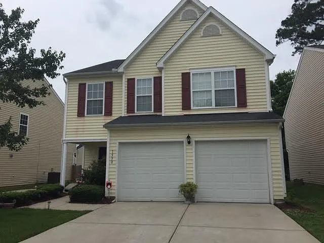 3 bed, 2.5 bath, 2185 sqft, $1,895 — Photo 2