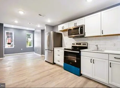 1534 W York St #2 Photo 1