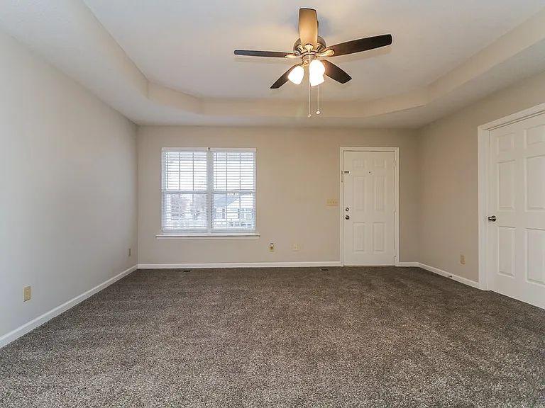 1906 Landmark Ln — Photo 8
