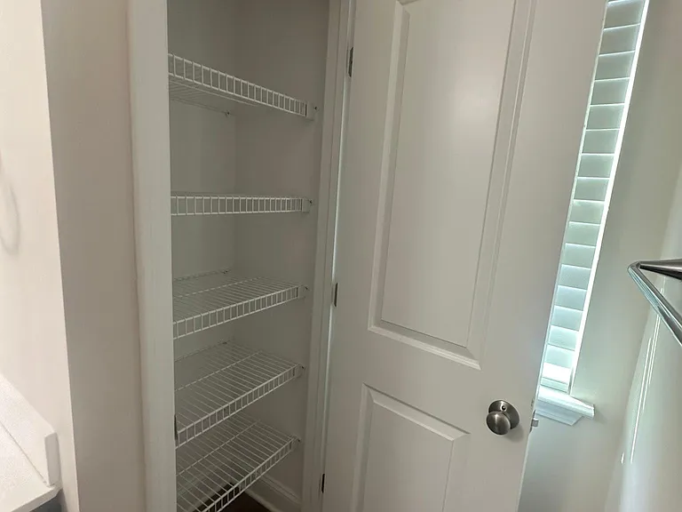 4006 Crimson Wood Ct — Photo 36