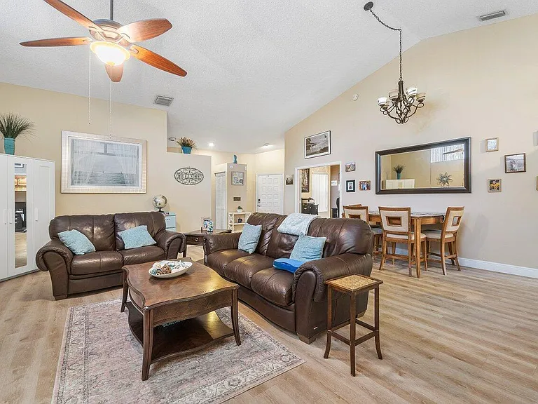 1804 Rosewood Way — Photo 4