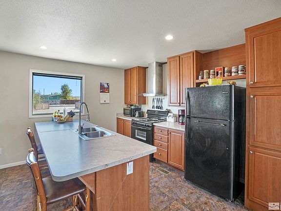 4th image of 2985 Toiyabe St