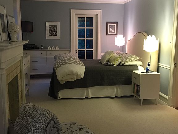 2nd image of 1080 Rosalie Ave