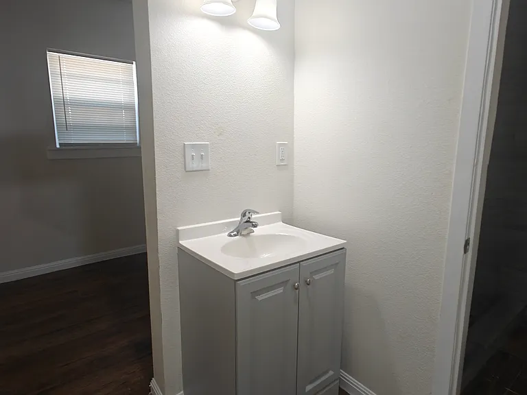 317 Arlington Ct #1 — Photo 3