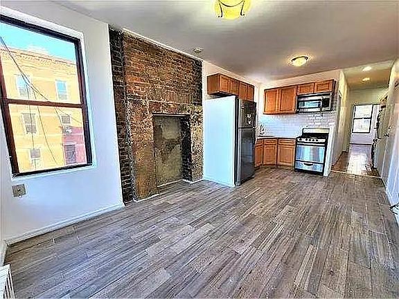 2nd image of 254 Bergen St #4R