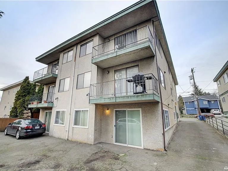 707 N 85th Street — Photo 15