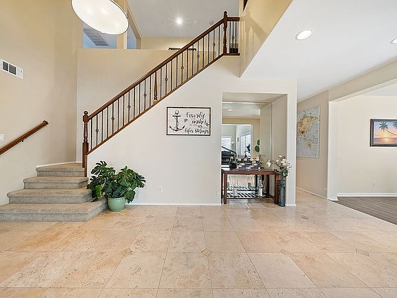 4th image of 38618 Falkirk Dr