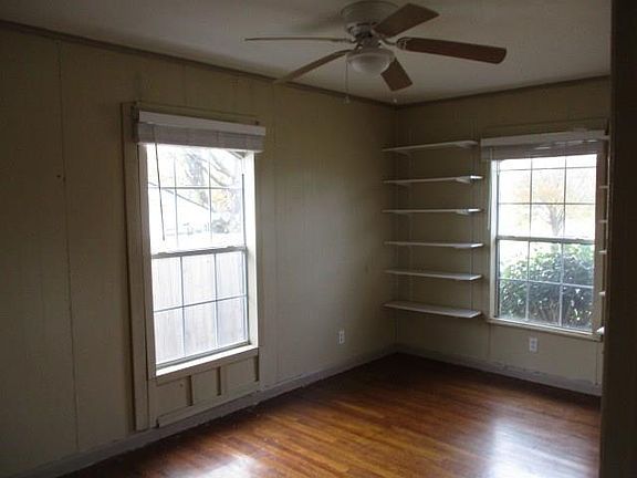 5th image of 4209 Sayle St