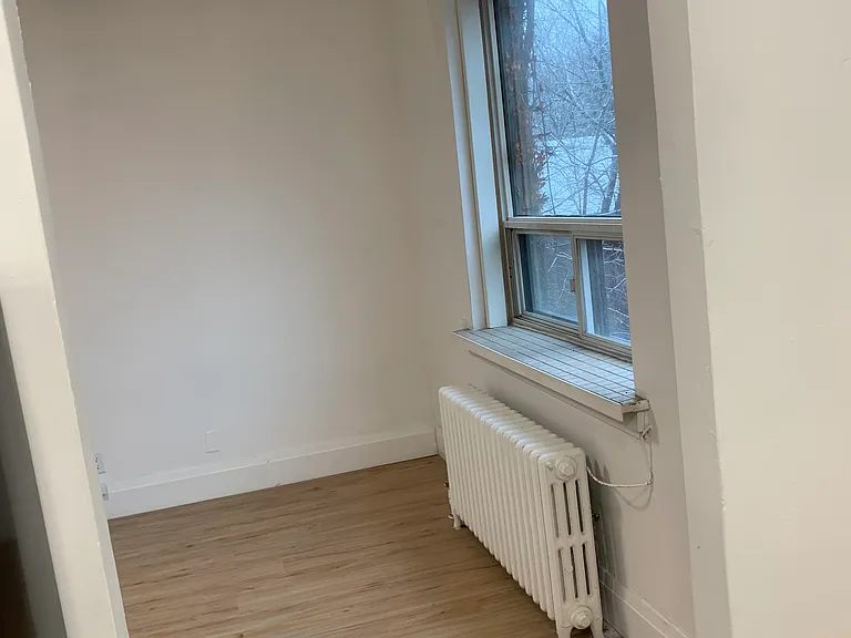 115 Eglinton Ave W #30 — Photo 12