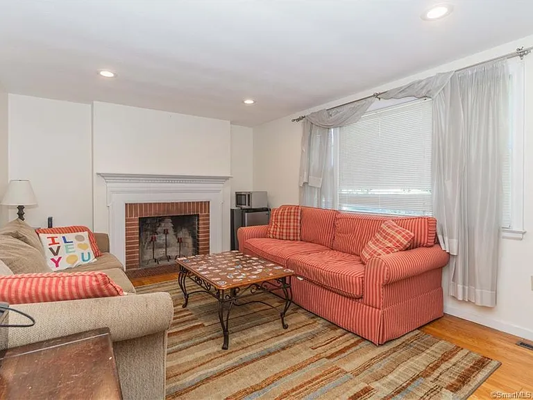 80 Klarman Dr — Photo 11