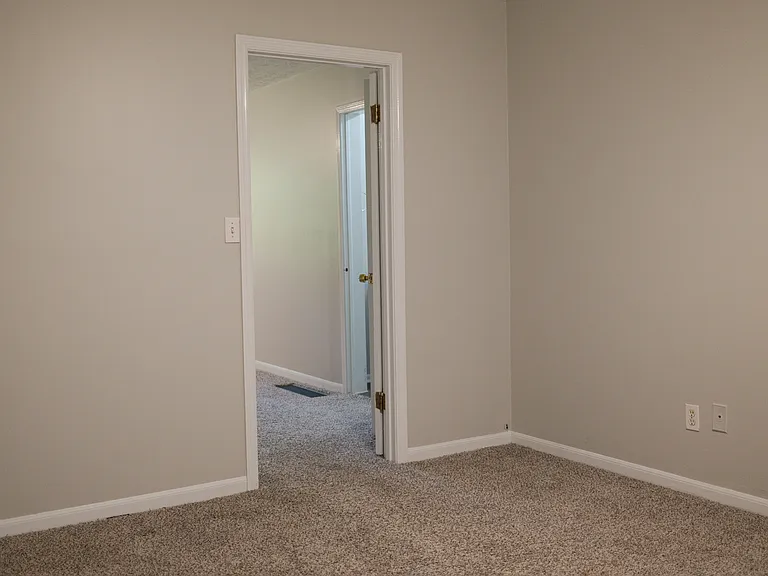 Bedroom/Office/Guest Room