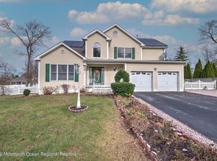 530 Pennsylvania Ave, Pine Beach, NJ 08741
