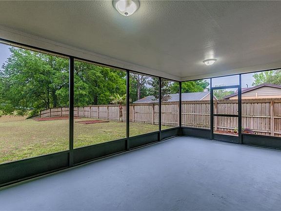 5th image of 15109 Summerwind Dr