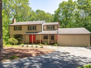 4 Wethersfield Dr, Andover, MA 01810