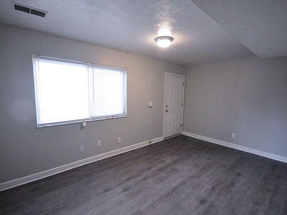 2nd image of 434 E Norwich Ave APT E