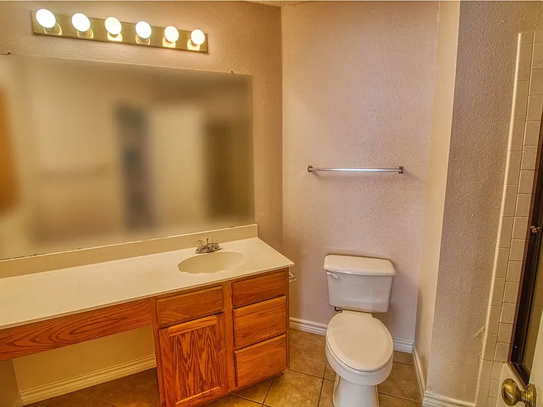 13911 Edge Point Dr — Photo 1