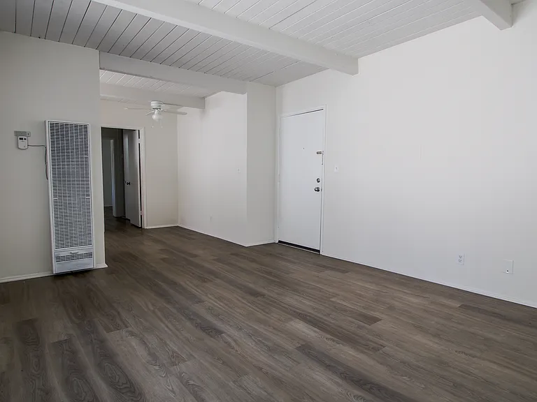 508 Hill Dr #10 — Photo 3
