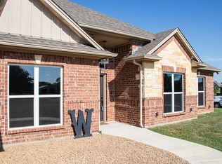 823 County Road 4699, Boyd, TX 76023