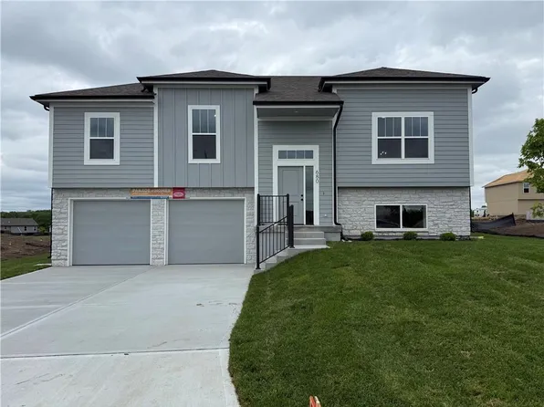 680 S Tybrook Ave, Independence, MO 64056