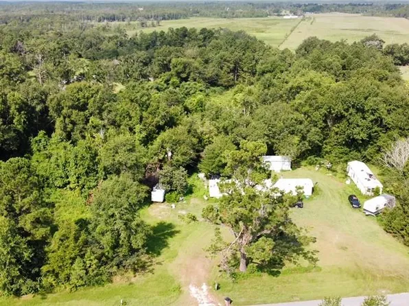 1644 County Road 381, Wewahitchka, FL 32465