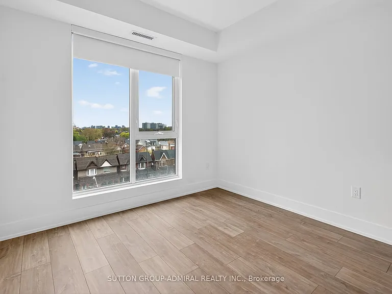 858 Dupont St #534 — Photo 16
