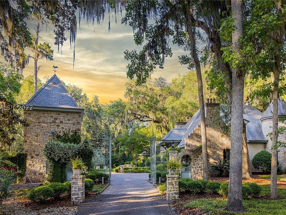 28 Seven Oaks Dr, Bluffton, SC 29910 MLS 422276 Zillow