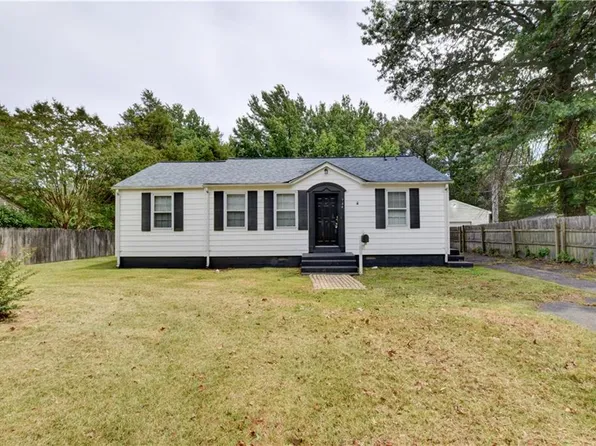 704 James Dr, Newport News, VA 23605