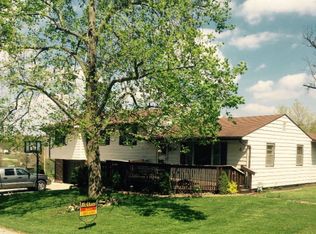 606 Walnut Ter, Macon, MO 63552