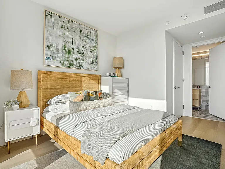 17 Hanover Pl #29D — Photo 4