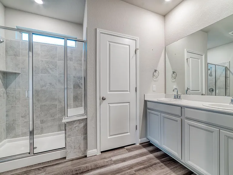101 Red Cedar Ct — Photo 6