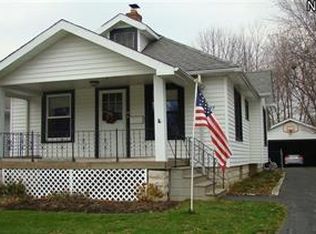 1239 Lander Rd, Mayfield Heights, OH 44124