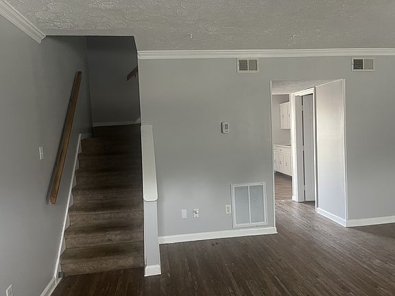 3rd image of 109 Belle Terre Dr