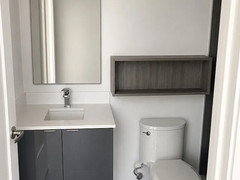 70 Princess St E #1409 — Photo 4