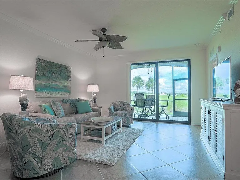 5507 Palmer Cir #105 — Photo 6