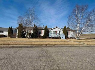 1400 Spruce Dr, Baraboo, WI 53913