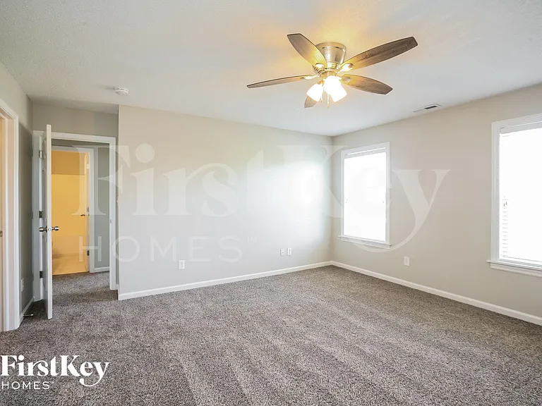 3825 Gray Heather Ln — Photo 9