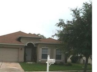 610 Maple Pointe Dr, Seffner, FL 33584