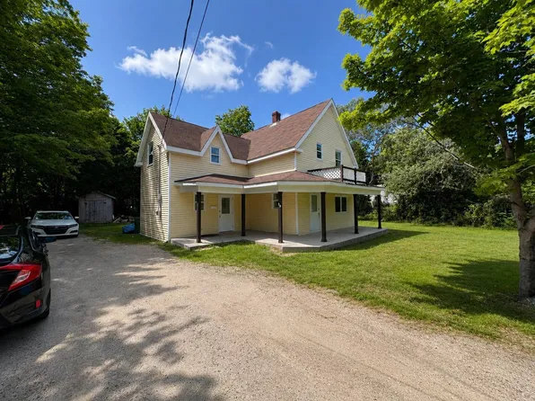 89 Saint Phillips St, Bridgewater, NS B4V 1W4