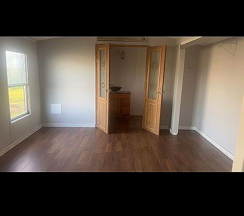 4th image of 5035 Round Rock St