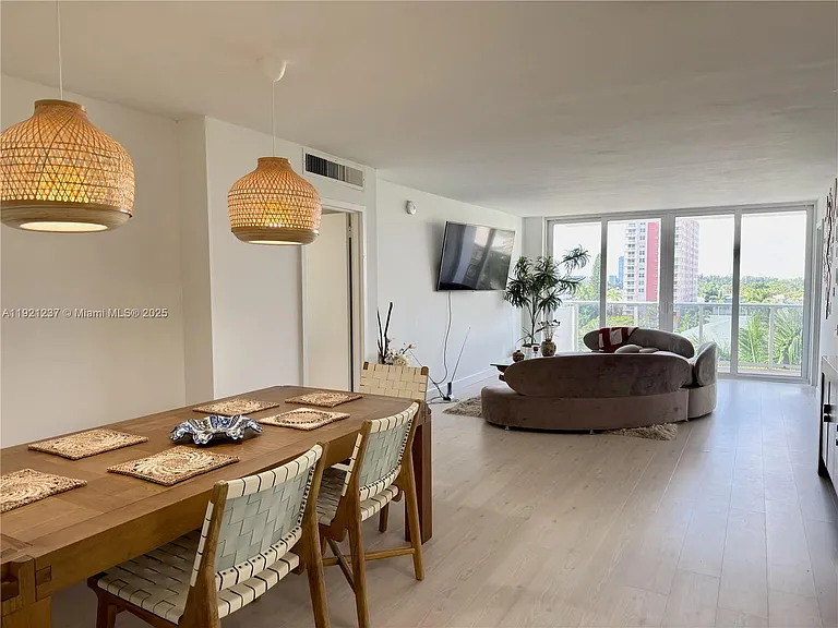 3140 S Ocean Dr #512 — Photo 40