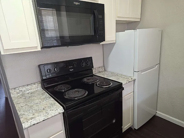 3910 Polly St #203 — Photo 4
