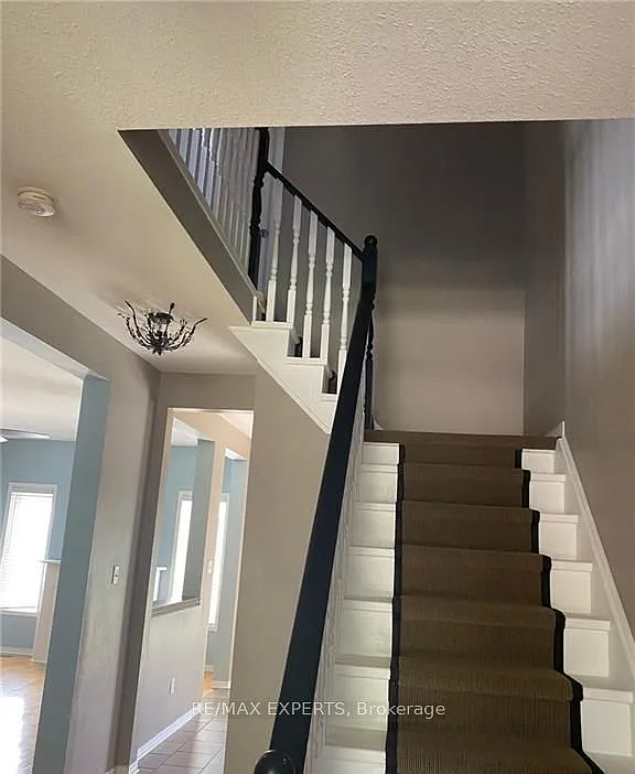 4 bed, $2,900 — Photo 2
