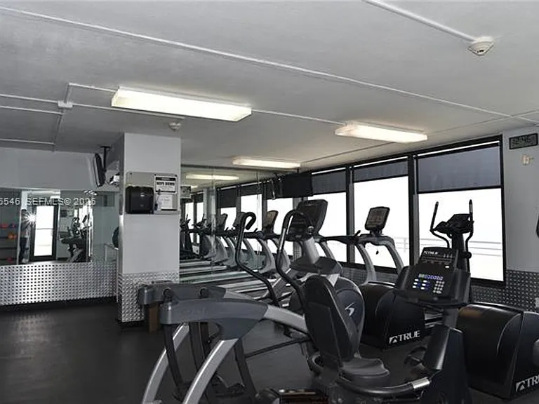 5555 Collins Avenue Cu #8K — Photo 34