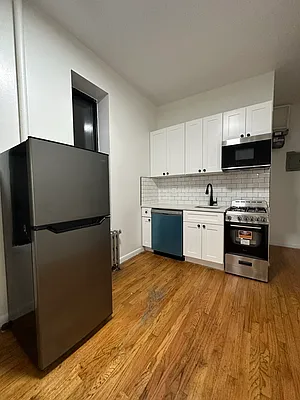 Rented by Peter R. Hungerford, LREB | media 16