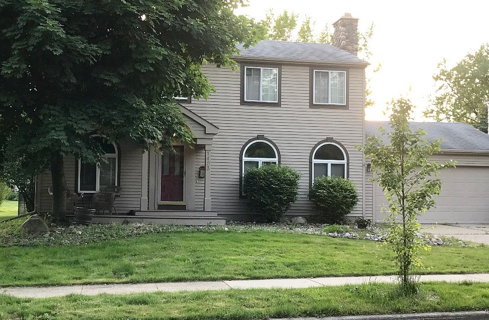 1st image of 1423 N Magnolia Ave