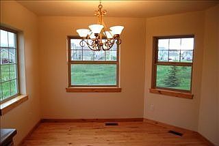 5th image of 4833 Glenwood Dr #18
