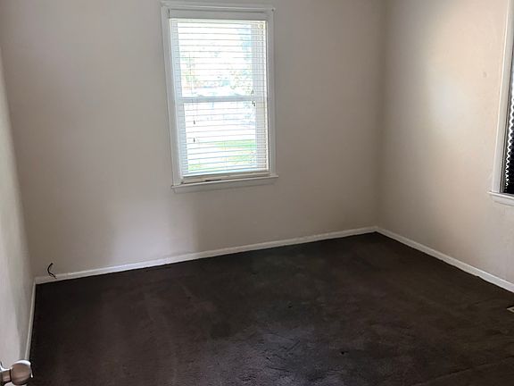 5th image of 705 Maple St