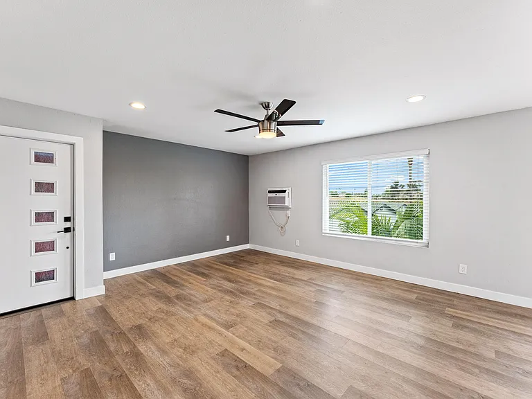 Vista Terrace — Photo 17